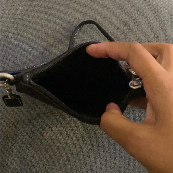 Coach wristlet - Picture 3 of 3